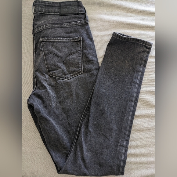 Levi's Jeans - Picture 1 of 4